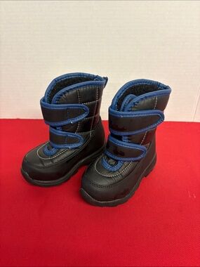 Target Kids Black & Blue Winter Boots - Lightweight, Easy Fasten size 5/6